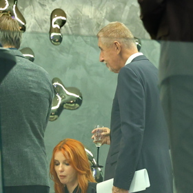 Andrej Babiš s Anetou Zicklerovou po volbách. 