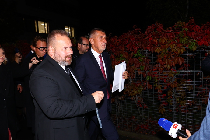 Andrej Babiš na cestě domů.