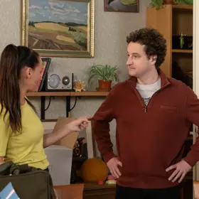 Má Eddie u Adriany šanci? Usiluje o ni také Prokop...