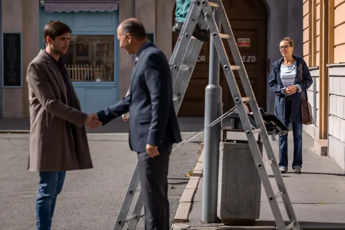 Dění kolem kulečníkového klubu se komplikuje. Jirka Hložánek z toho všeho začíná mít obavy.