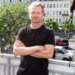 Herec Matěj Hádek se narodil 29. listopadu 1975 v Praze.