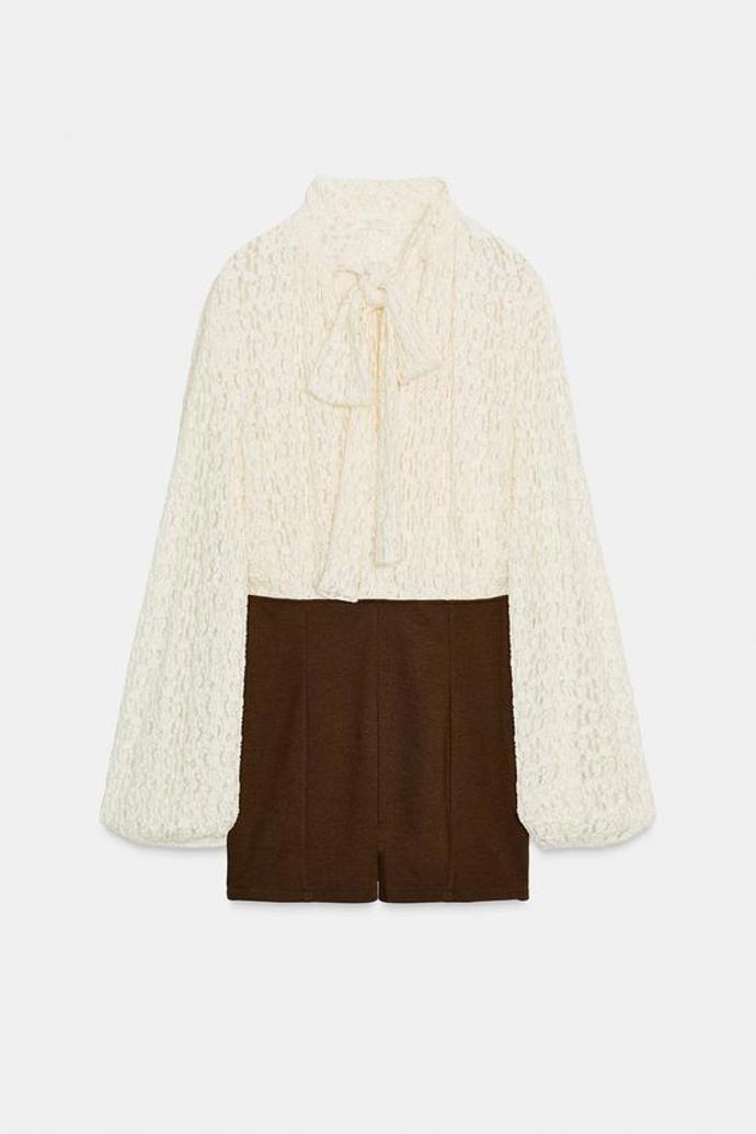 Krátký overal s vázáním a kombinací krajky, Zara, 999 Kč