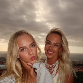 Zuzana Belohorcová s dcerou Salmou.