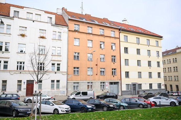 Lucie Bílá koupila nedávno byt v oranžovém domě v pražských Nuslích.