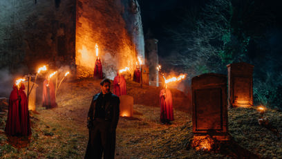 FOTO: Hradní pán v epické kulise.