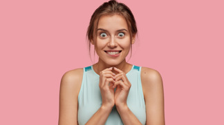 Klára (32): Můj přítel tráví v koupelně více času než já. Připadám si vedle něj jako šmudla