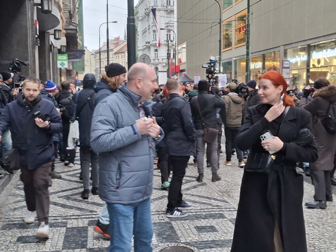 Aneta Zicklerová a Andrej Babiš na Národní třídě.