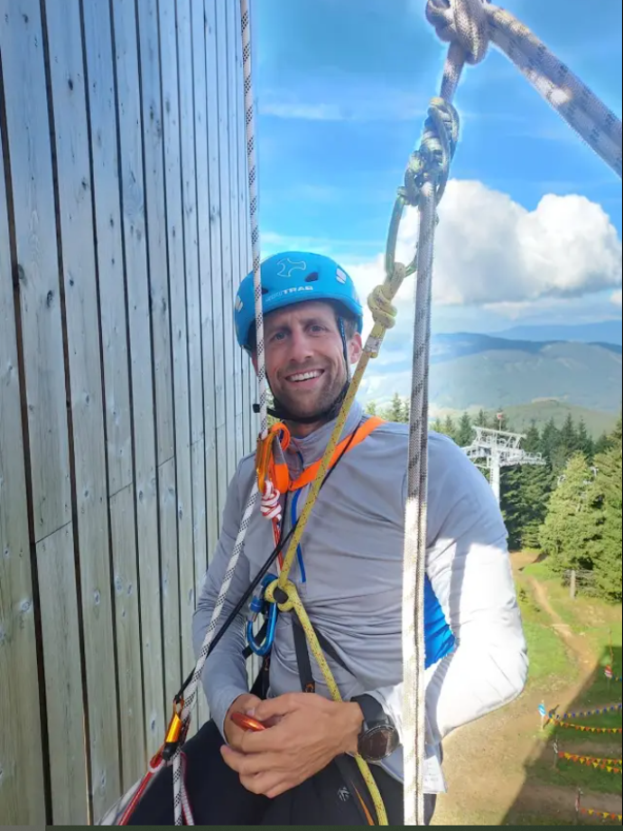 Roman obětavě pomáhal druhým.