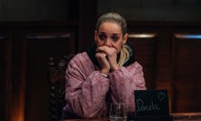 Mia Kirchnerová se u kulatého stolu rozplakala.