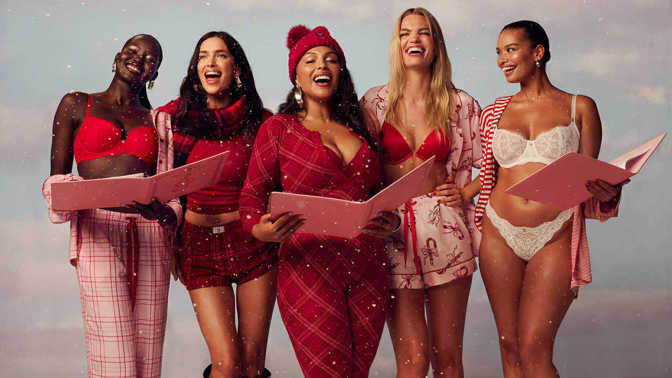 Svůdná i heboučká pyžama pro zimní lenošení: Pusťte do ložnice mašličky, kostku nebo vánoční červenou