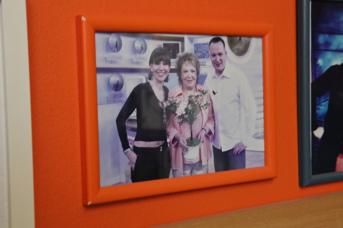 Michal Jagelka s Míšou Dolinovou a Jiřinou Bohdalovou v době moderování Snídaně s Novou