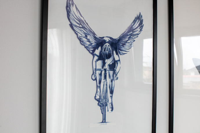 Obraz na zdi v ložnici