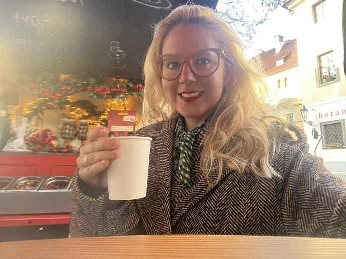 Svařák zde vyjde na 110 korun, za ingredience navíc už neplatíte. 