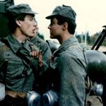 Seriál Chlapci a chlapi mapuje osudy, radosti i trampoty vojáků motostřeleckého útvaru. Na snímku Roman Hájek, Martin Zounar, Peter Pilz.