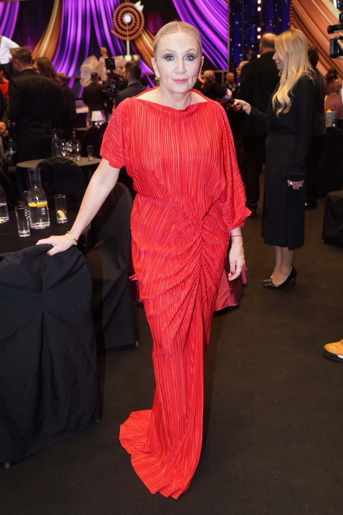 Bára Basiková nesáhla po tom nejlepším střihu. 