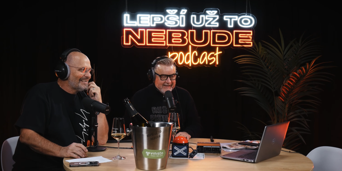 Zdeněk Pohlreich a Miloš Pokorný při natáčení společného podcastu s Patrikem.