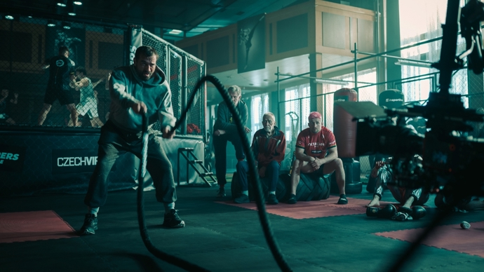 Soupiska MMA hvězd, které si zahrají ve filmu Bojovník, je kompletní. Nechybí šampioni Procházka a Kozma 