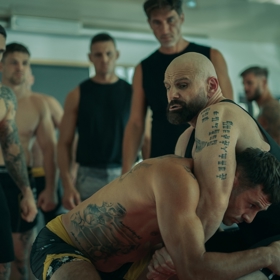 Soupiska MMA hvězd, které si zahrají ve filmu Bojovník, je kompletní. Nechybí šampioni Procházka a Kozma 