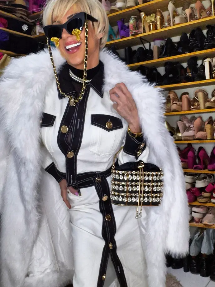 Barbara Jankavski jako Barbie.