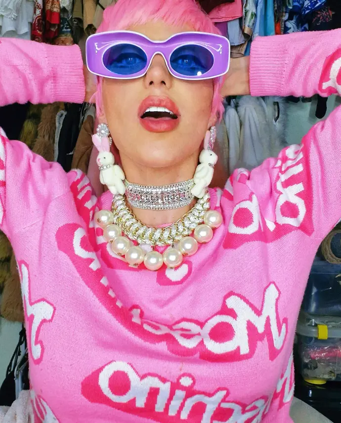 Barbara Jankavski jako Barbie.