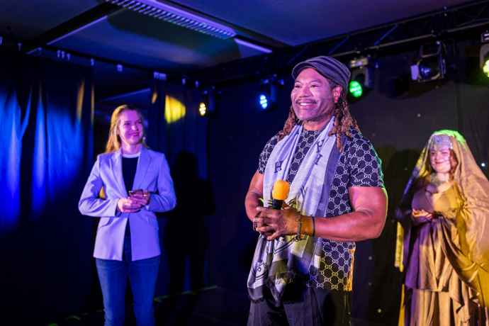 Christopher Judge se změnil k nepoznání.