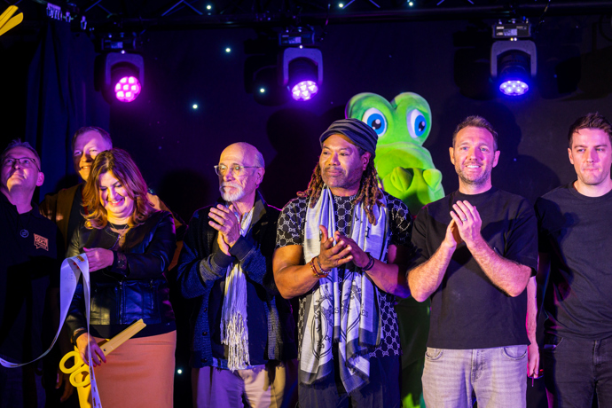 Christopher Judge jako hlavní hvězda.