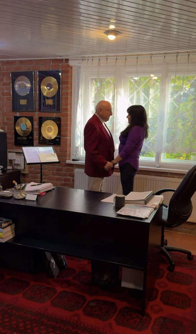 Felix Slováček a Dagmar Patrasová se objeví ve videklipu. 