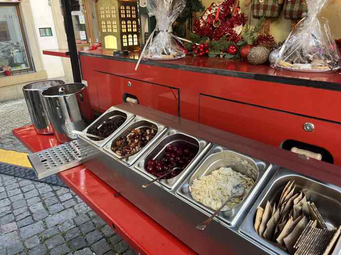 Vyjde na 110 korun a můžete jej vyšperkovat čímkoliv, co máte rádi. 