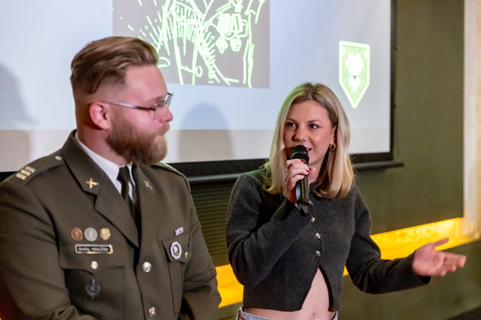 Dalšími kmotry byli také zpěvačka Lenny a vojenský influencer Ondřej Havlíček alias „Tankista“.