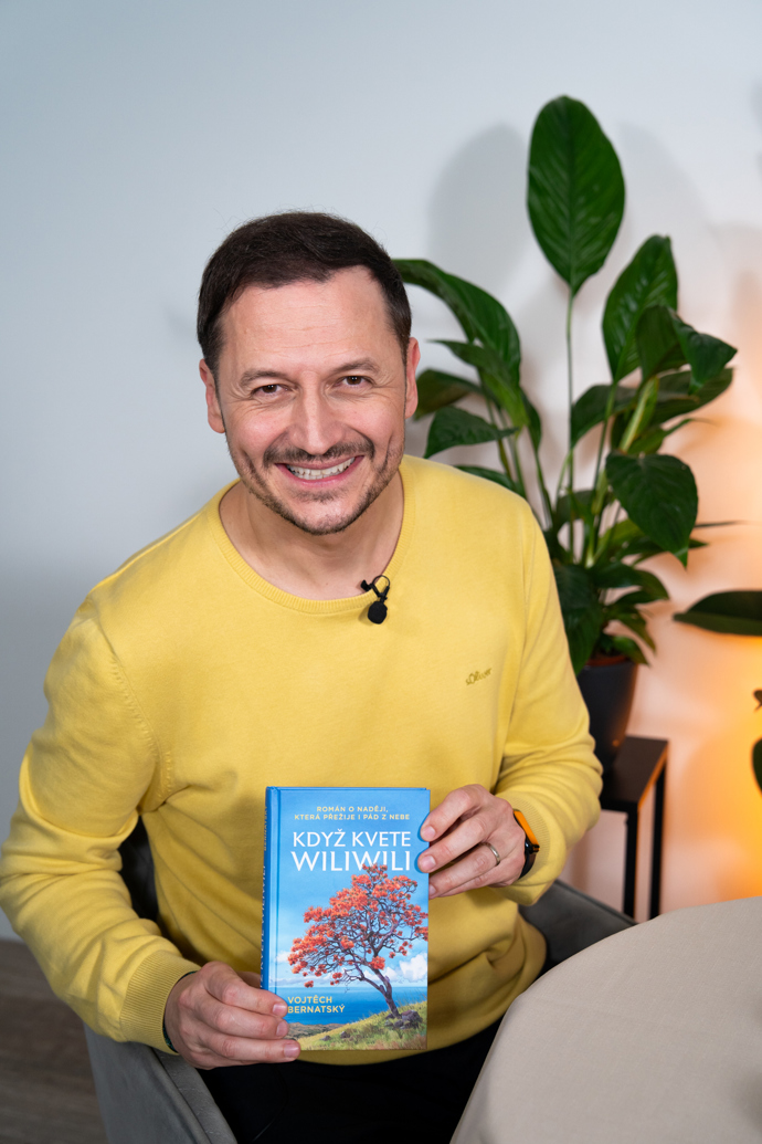 Sportovní komentátor Vojtěch Bernatský navštívil talkshow Na kafeečko. 