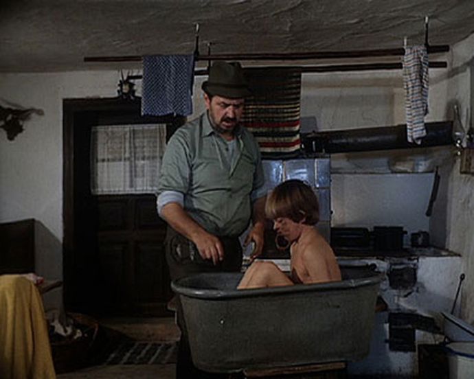 Texty se Tomáš Holý učit nemusel. Měl dovoleno improvizovat, jen to muselo souznít s dějem. Na snímku s Gustávem Valachem.