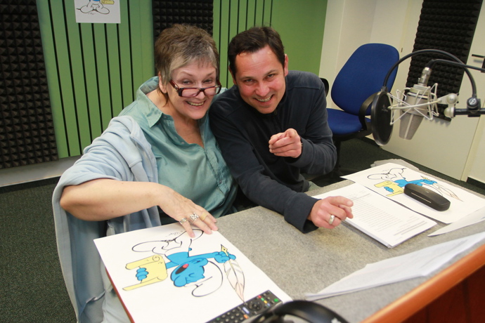 S Pavlem Vítkem se pustila do dabingu Šmoulů. 