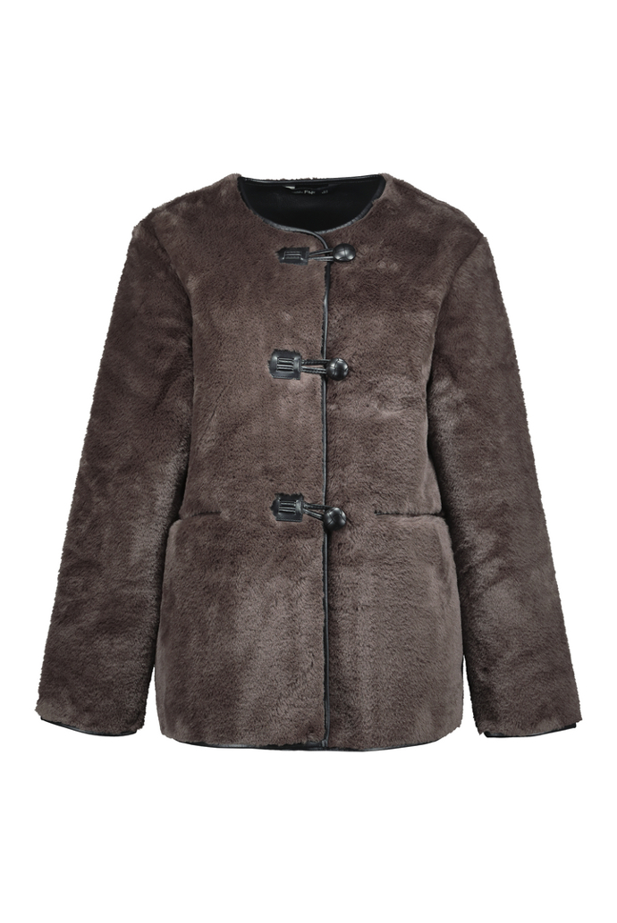 Hnědý kožíšek s knoflíky, F&F, 1199 Kč