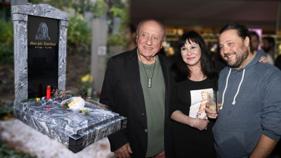 FOTO: Rodina Slováčkových navštívila Aniččin hrob.