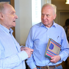 Vladimír Pucholt začínal jako herec, v roce 1967 se ale i kvůli tehdejšímu komunistickému režimu rozhodl opustit film i divadlo a emigroval do Anglie.