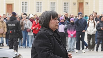 FOTO: Ivana Zemanová na pohřbu Dominika Duky.