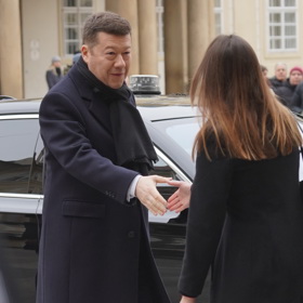 Tomio Okamura na pohřbu Dominika Duky.