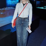 Džíny a tenisky oblékla i dcera Františka Janečka a Terezy Mátlové Emily Ann Janečková.