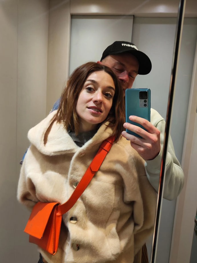 Marta Dancingerová je po boku nového partnera šťastná. 