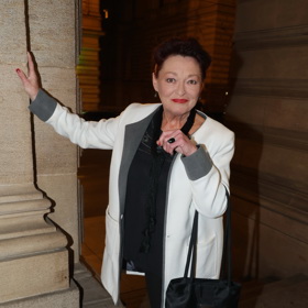 Valerie Zawadská si ubrala roky bílým sakem.