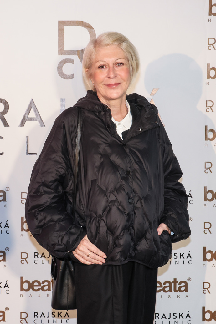 Říká, že si potrpí na jednoduché a čisté módní kousky, žádnou extravaganci. 