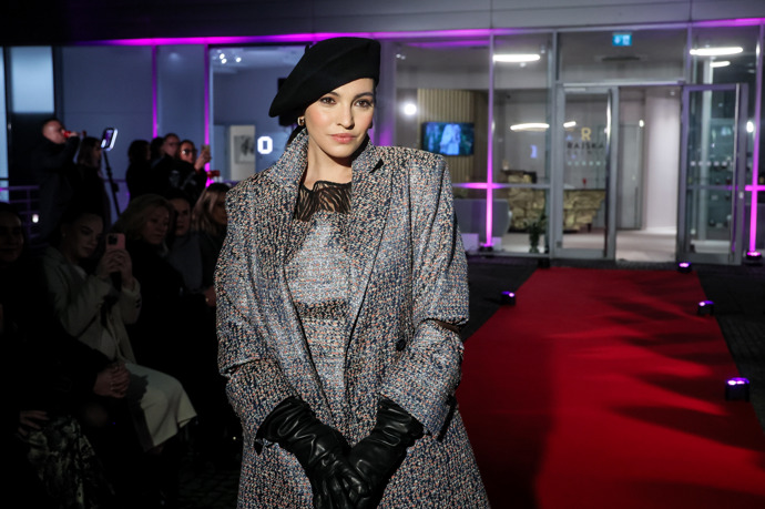 K modelu od Beaty Rajské patřily také rukavičky. 