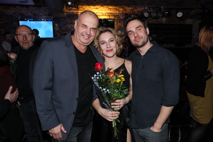 Petr Rychlý se svým synem a jeho ženou. 