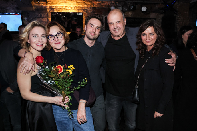 Celý klan Rychlých. 