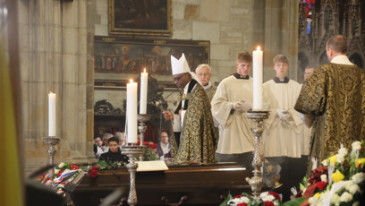 FOTO: Pohřeb Dominika Duky v katedrále svatého Víta.