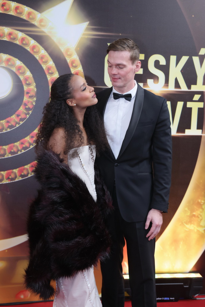 Rebecca Diatilová a David Chmátal jsou už i bydlí.