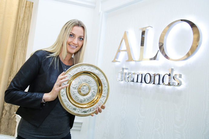 V minulosti zde také vystavovala svoji tenisovou trofej. 