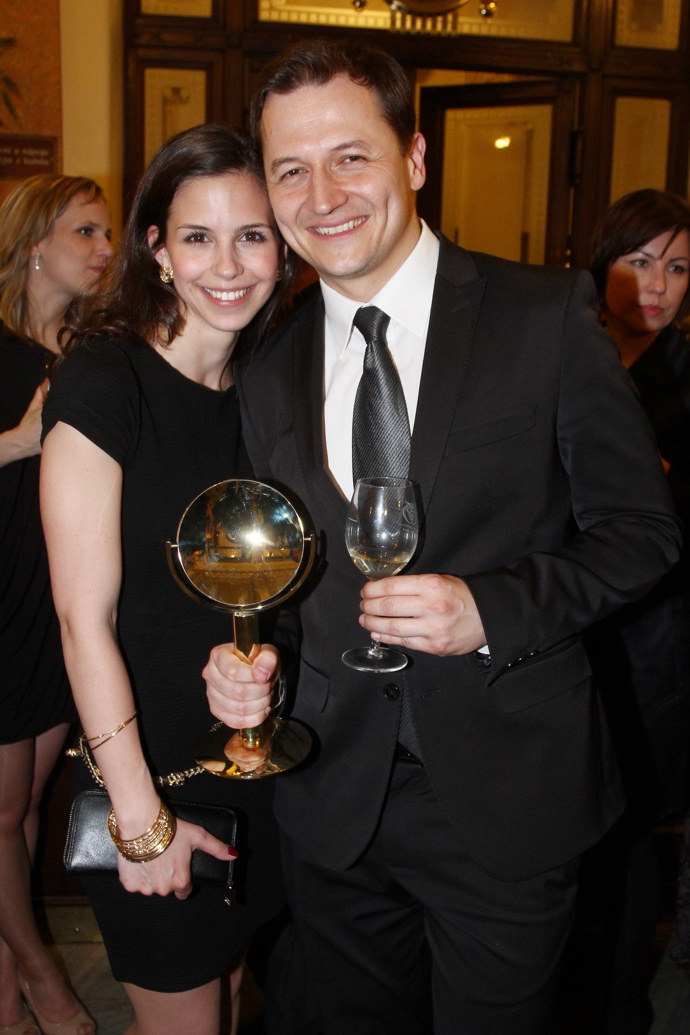 V roce 2012 se stal nejoblíbenějším sportovním komentátorem podle ankety TýTý.