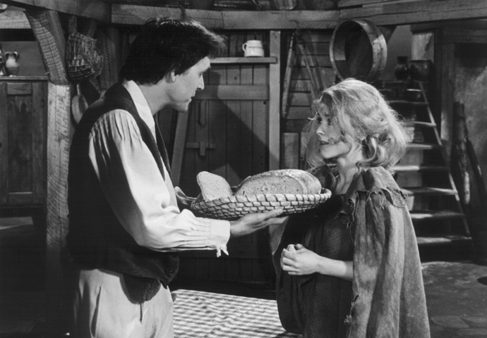 Pohádka Honza a tajemná Hastroška vypráví o Honzovi, který je přeborník v rozmotávání zašmodrchaných pohádkových příběhů. Na snímku Luděk Čtvrtlík a Dana Batulková.