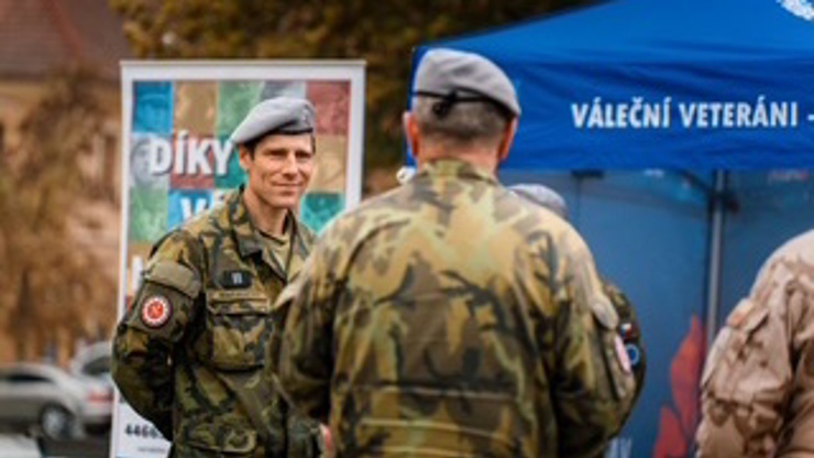 Odstartovala kampaň Vlčí mák České republiky pro válečné veterány 2025